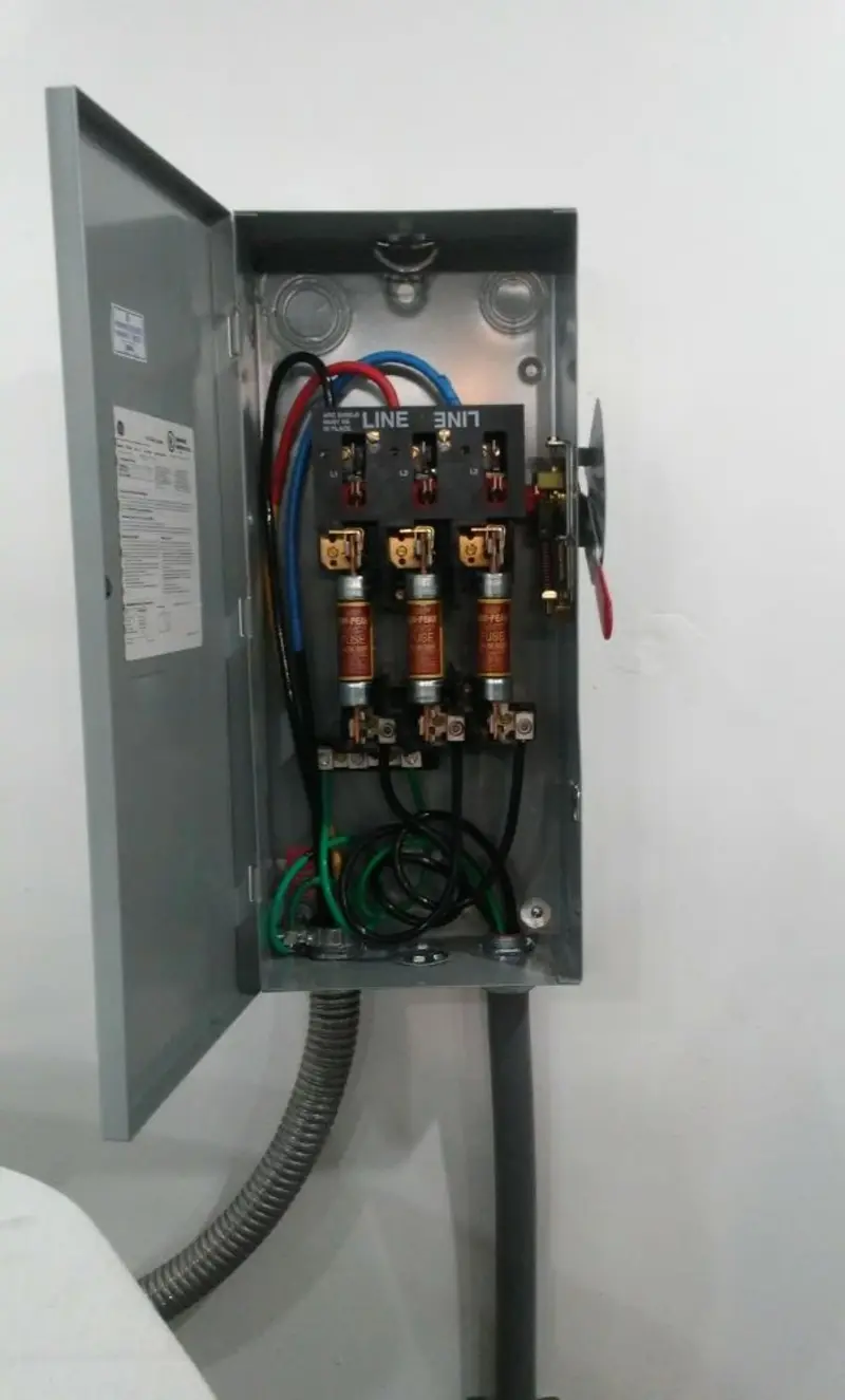 Three-phase disconnect switch installed for Smoke Detector Installation in Lakeshore
